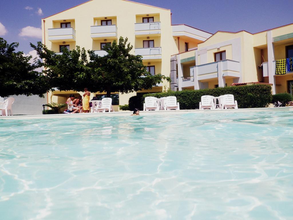 Aparthotel Isola Rossa 3*
