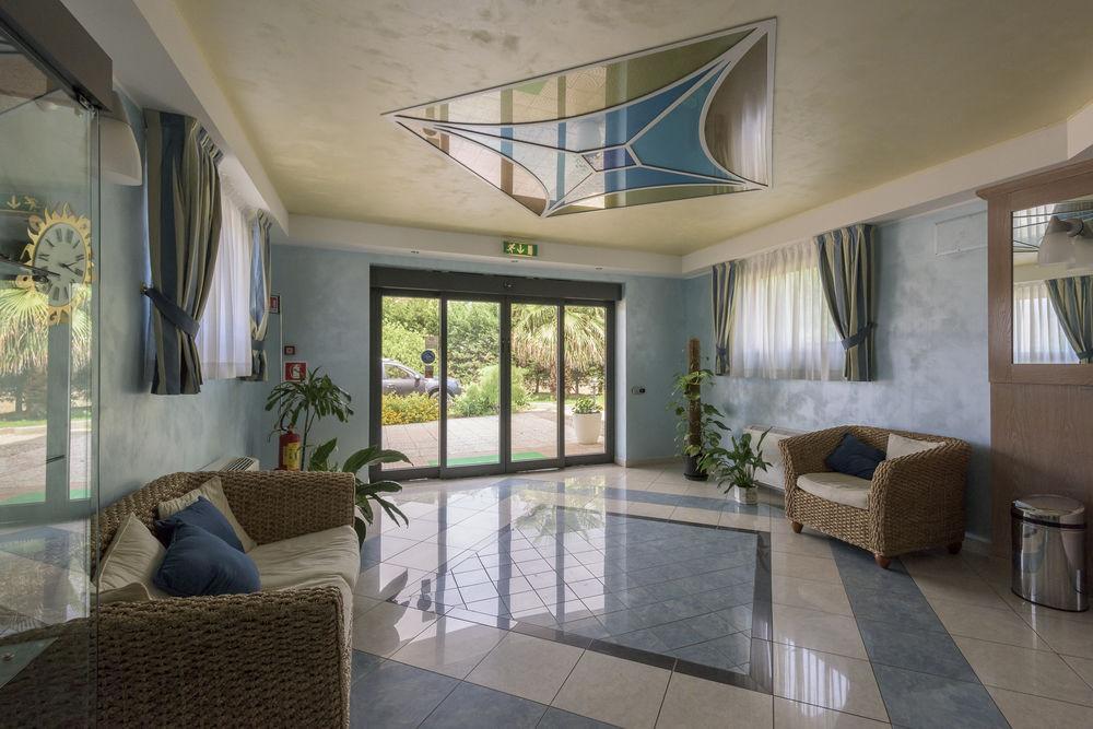 Isola Rossa Aparthotel 3*