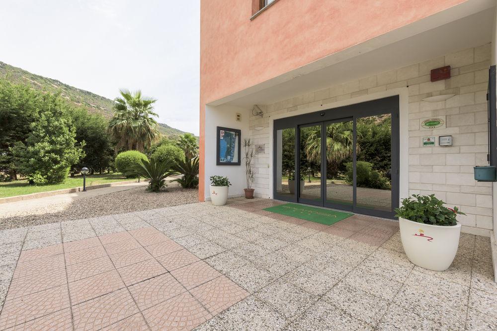 Isola Rossa 3*