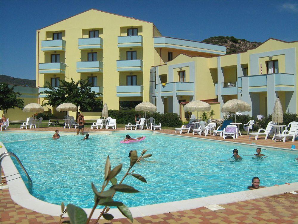 Isola Rossa Apart-hotel